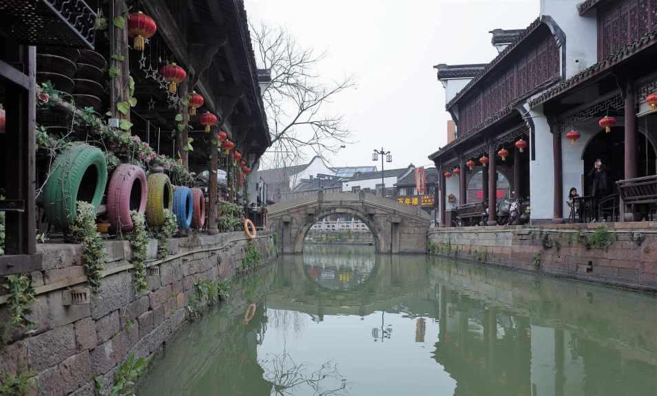 应急救灾帐篷已陆续搭建受灾群众生活需求有保障